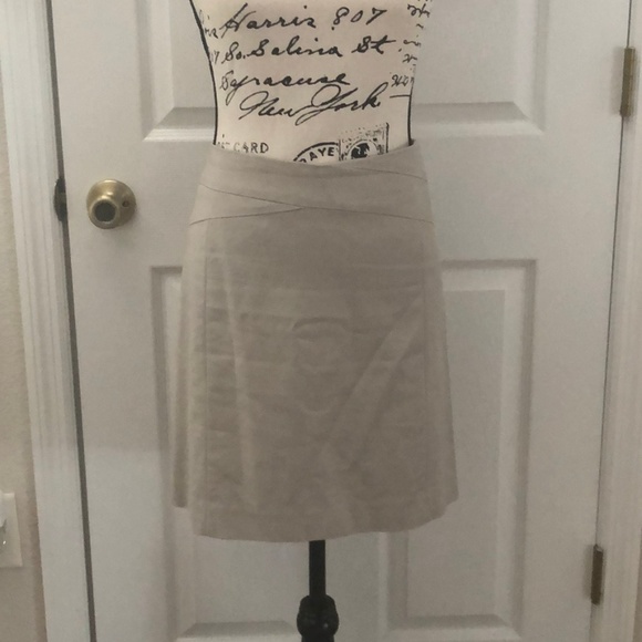 Banana Republic Dresses & Skirts - Banana Republic stone stretch office skirt